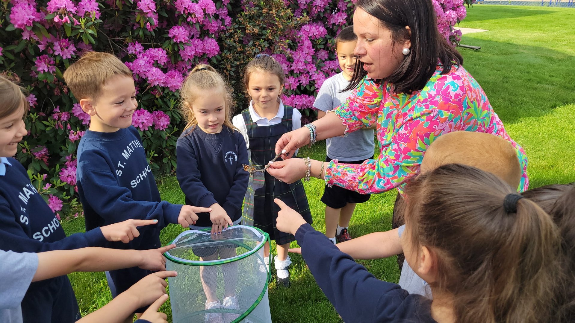Minds &amp; Hearts  Discover a school family where your child will flourish! We are an extraordinary community for students in Pre-K3 through Grade 8, masterfully blending innovation with tradition, ensuring each child will find joy in learning and be passionate about their interests.  Learn More 